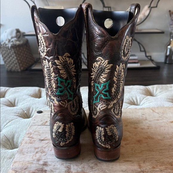 Corral Women’s 6 Brown Western Cowboy Boots Embroidered Beaded Horseshoe & Cross - Picture 4 of 7